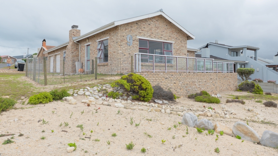3 Bedroom Property for Sale in Struisbaai Western Cape